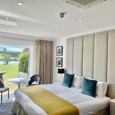 Lakeside Park Hotel & Spa Fishbourne  Esterno foto