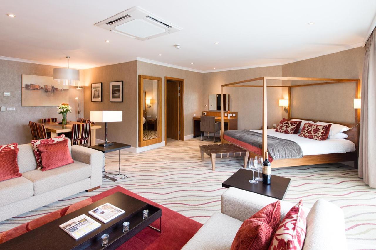 Lakeside Park Hotel & Spa Fishbourne  Esterno foto