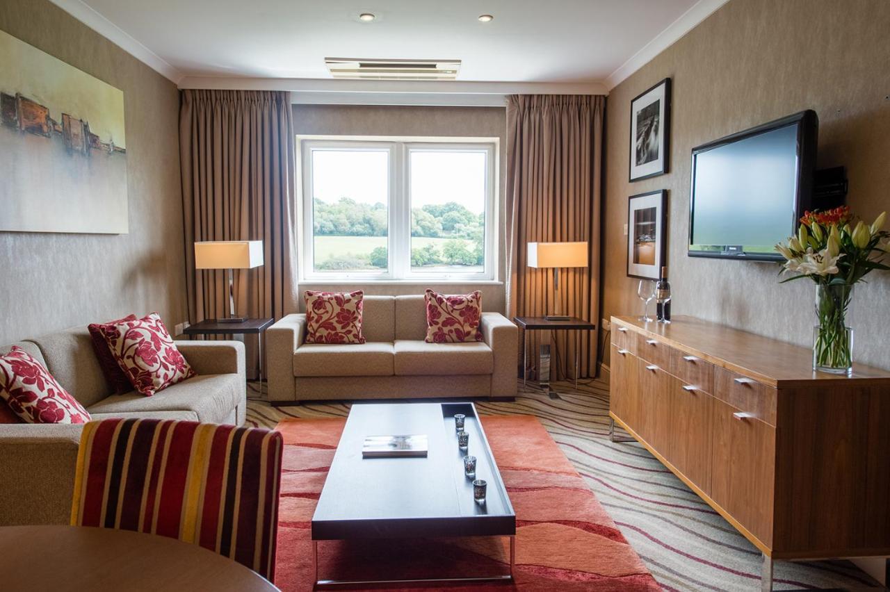 Lakeside Park Hotel & Spa Fishbourne  Esterno foto