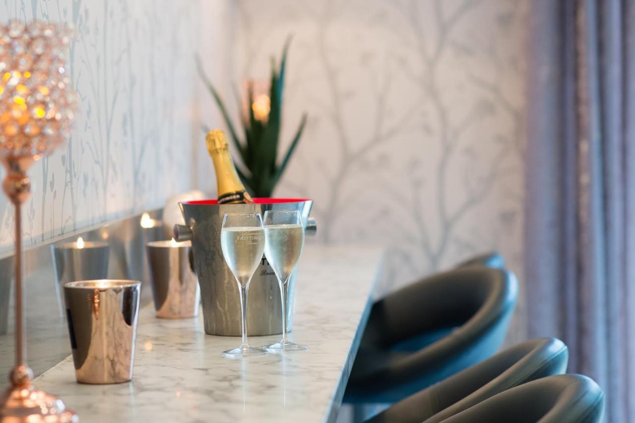 Lakeside Park Hotel & Spa Fishbourne  Esterno foto