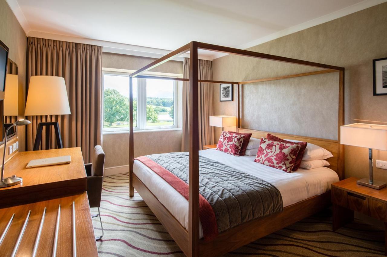 Lakeside Park Hotel & Spa Fishbourne  Esterno foto