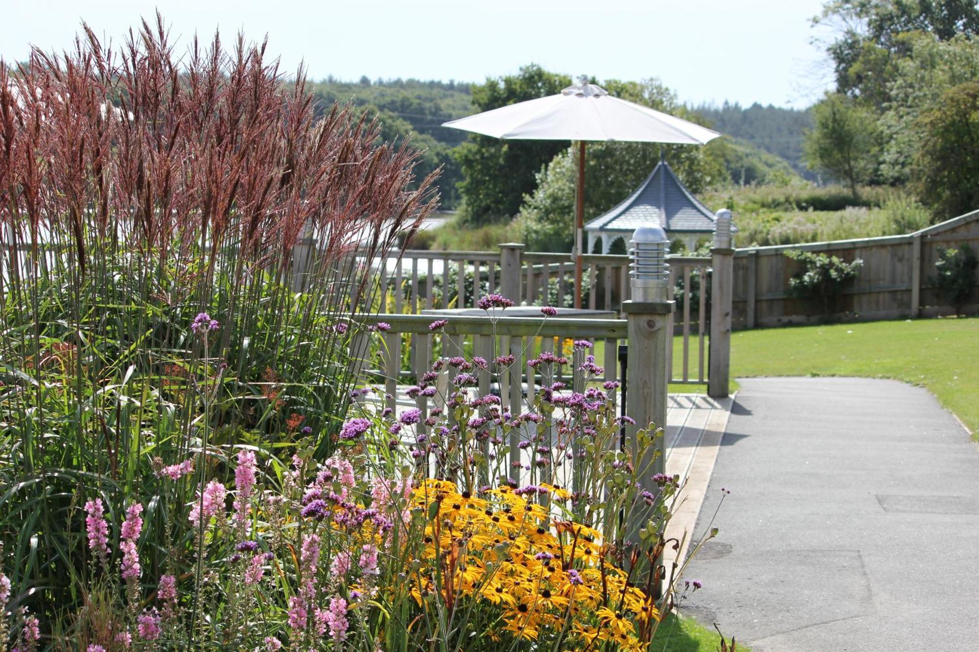 Lakeside Park Hotel & Spa Fishbourne  Esterno foto